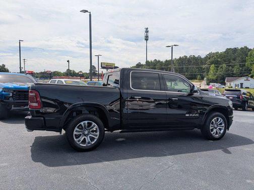Diamond Black Crystal Pearlcoat 2021 RAM 1500 Longhorn