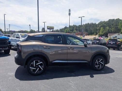 Canyon Bronze Metallic 2025 Nissan Kicks SV