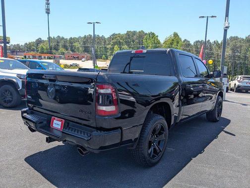 Diamond Black Crystal Pearlcoat 2023 RAM 1500 Big Horn/Lone Star