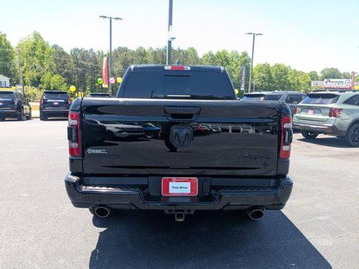 Diamond Black Crystal Pearlcoat 2023 RAM 1500 Big Horn/Lone Star