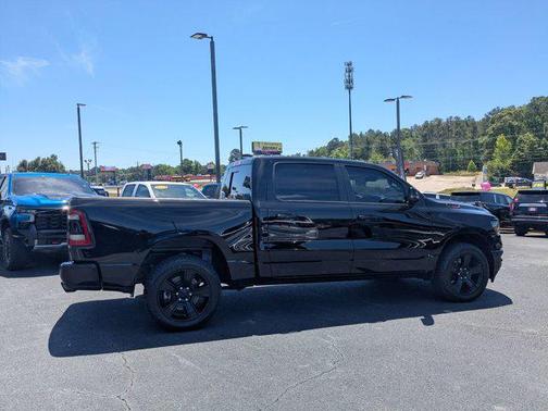 Diamond Black Crystal Pearlcoat 2023 RAM 1500 Big Horn/Lone Star
