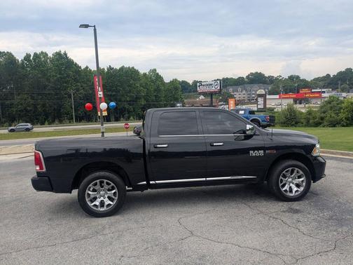 Brilliant Black Crystal Pearlcoat 2016 RAM 1500 Longhorn