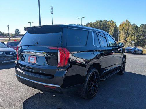 2022 GMC Yukon SLT