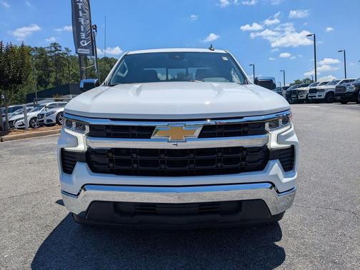 Summit White 2022 Chevrolet Silverado 1500 LT