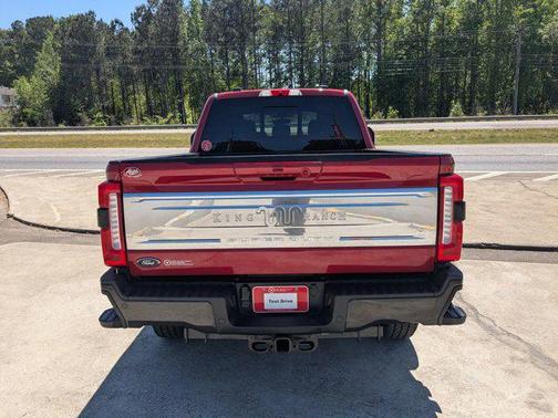Rapid Red Metallic Tinted Clearcoat 2024 Ford F-250 King Ranch