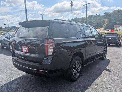 2022 Chevrolet Suburban 4WD Z71