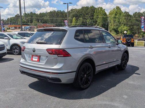2022 Volkswagen Tiguan 2.0T SE R-Line Black 4MOTION