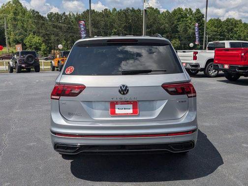 2022 Volkswagen Tiguan 2.0T SE R-Line Black 4MOTION