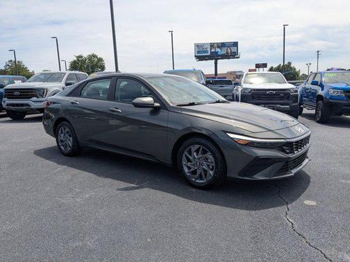 Amazon Gray 2024 Hyundai ELANTRA SEL