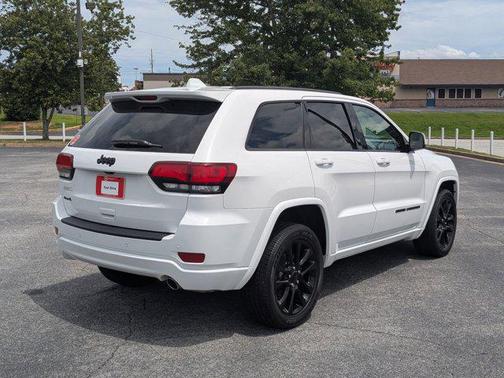 2021 Jeep Grand Cherokee Laredo