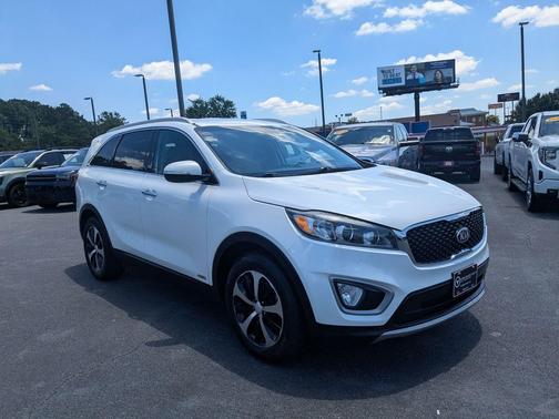 Snow White Pearl 2017 Kia Sorento EX