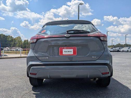 2023 Nissan Kicks SV