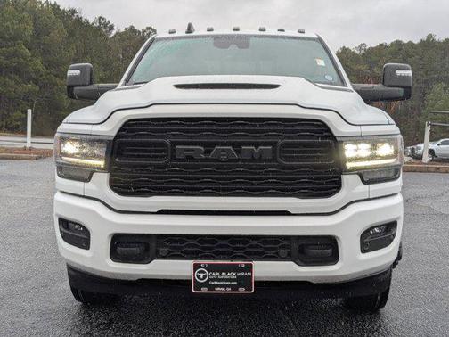2024 RAM 3500 Limited Crew Cab 4x4 8' Box