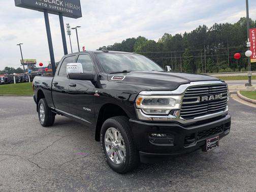 Diamond Black Crystal Pearlcoat 2023 RAM 2500 Laramie Crew Cab 4x4 6'4' Box