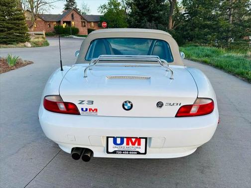 2001 BMW Z3 3.0i