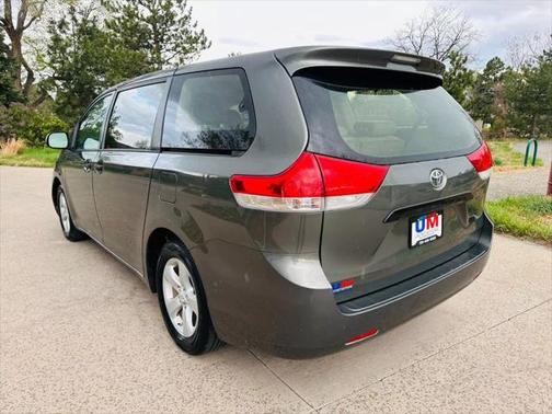 2011 Toyota Sienna Base
