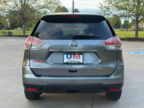 Gun Metallic 2016 Nissan Rogue SV