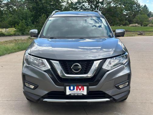 Gun Metallic 2018 Nissan Rogue SV