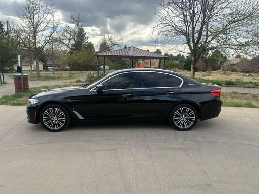 Black 2018 BMW 530e iPerformance