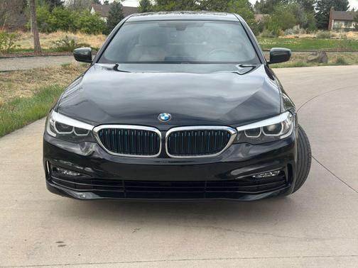 Black 2018 BMW 530e iPerformance