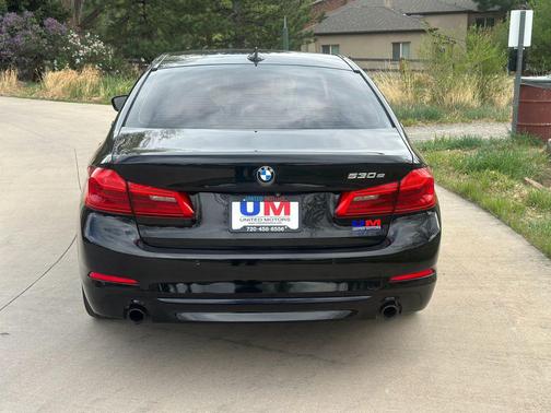 Black 2018 BMW 530e iPerformance