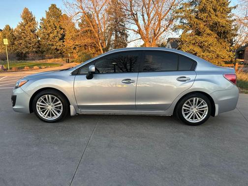 Ice Silver Metallic 2013 Subaru Impreza 2.0i Limited