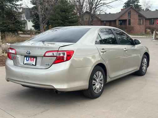 2014 Toyota Camry Hybrid SE