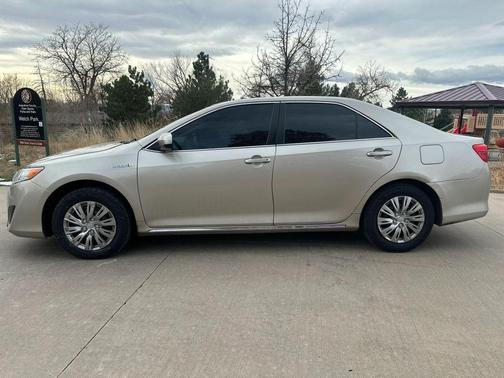 2014 Toyota Camry Hybrid SE