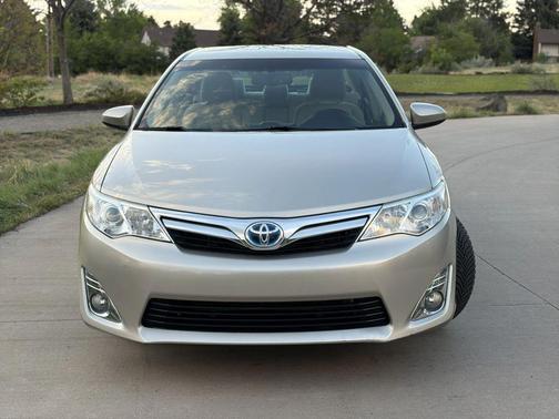 Gold 2013 Toyota Camry Hybrid XLE