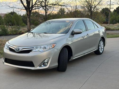 Gold 2013 Toyota Camry Hybrid XLE