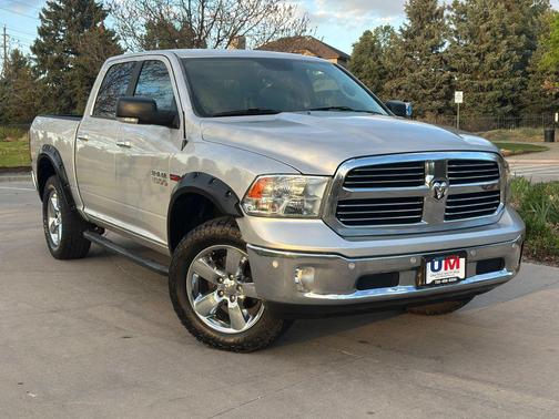Bright Silver Metallic Clearcoat 2017 RAM 1500 Big Horn