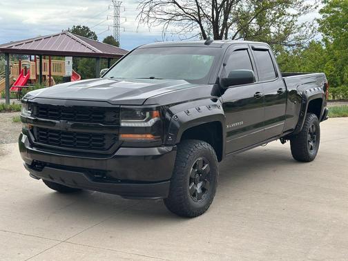 Black 2018 Chevrolet Silverado 1500 1LT