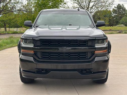 Black 2018 Chevrolet Silverado 1500 1LT