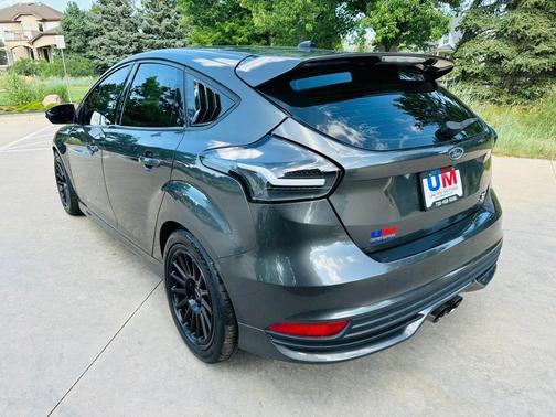 2017 Ford Focus ST 