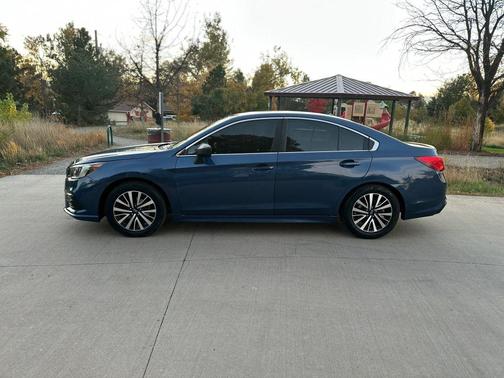 2019 Subaru Legacy Base