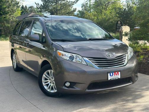 Predawn Gray Mica 2013 Toyota Sienna XLE