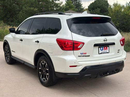 White 2020 Nissan Pathfinder SV 4WD