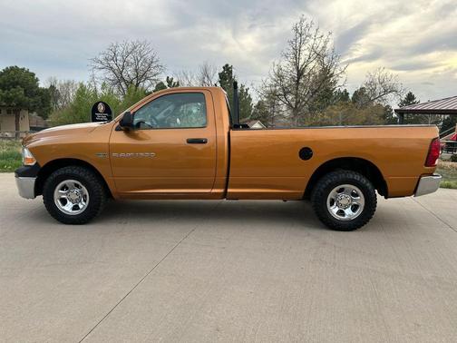 Gold 2012 RAM 1500 ST