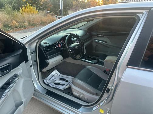 2012 Toyota Camry Hybrid XLE