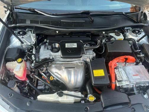 2012 Toyota Camry Hybrid XLE