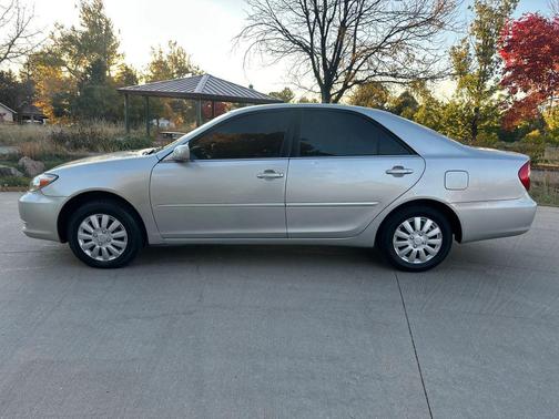 2002 Toyota Camry LE