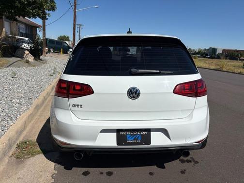 2015 Volkswagen Golf GTI 2.0T SE 4-Door