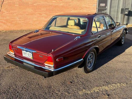 1983 Jaguar XJ6 III