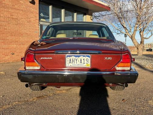 1983 Jaguar XJ6 III