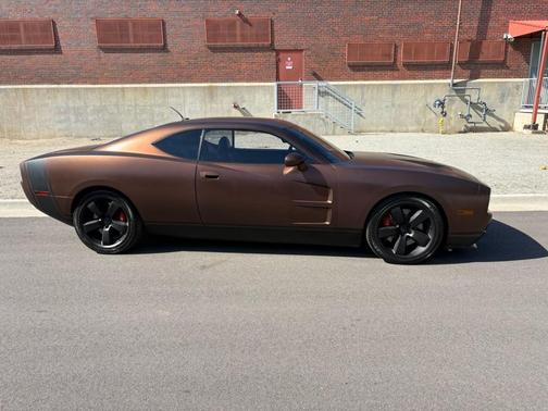 Brown 2008 Dodge Charger SRT8