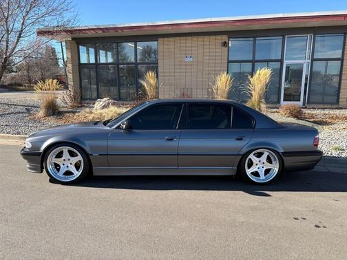 2000 BMW 740 iL