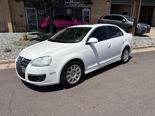 White 2009 Volkswagen Jetta TDI