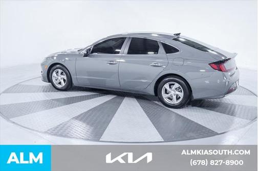 2022 Hyundai SONATA SE