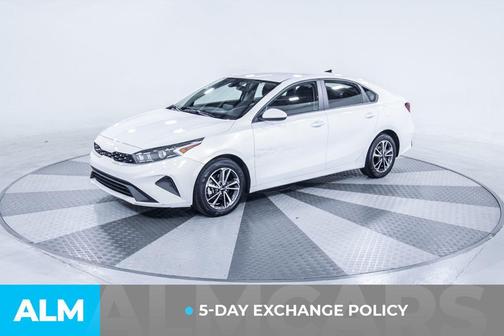 Snow White Pearl 2023 Kia Forte LXS