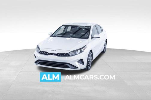 Snow White Pearl 2023 Kia Forte LXS